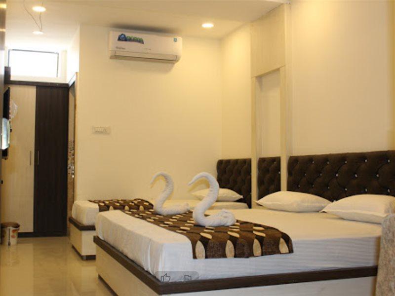 Super Hotel O Shri Shiva Palace Rāipur Εξωτερικό φωτογραφία