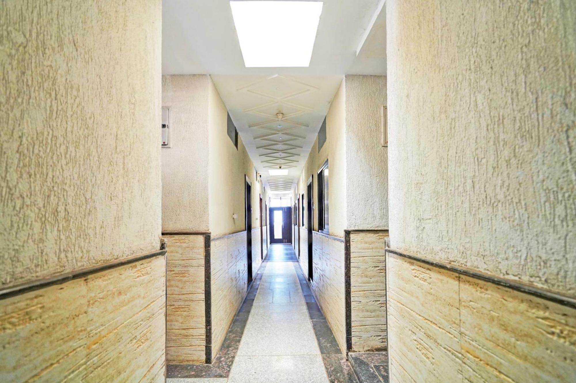 Super Hotel O Shri Shiva Palace Rāipur Εξωτερικό φωτογραφία