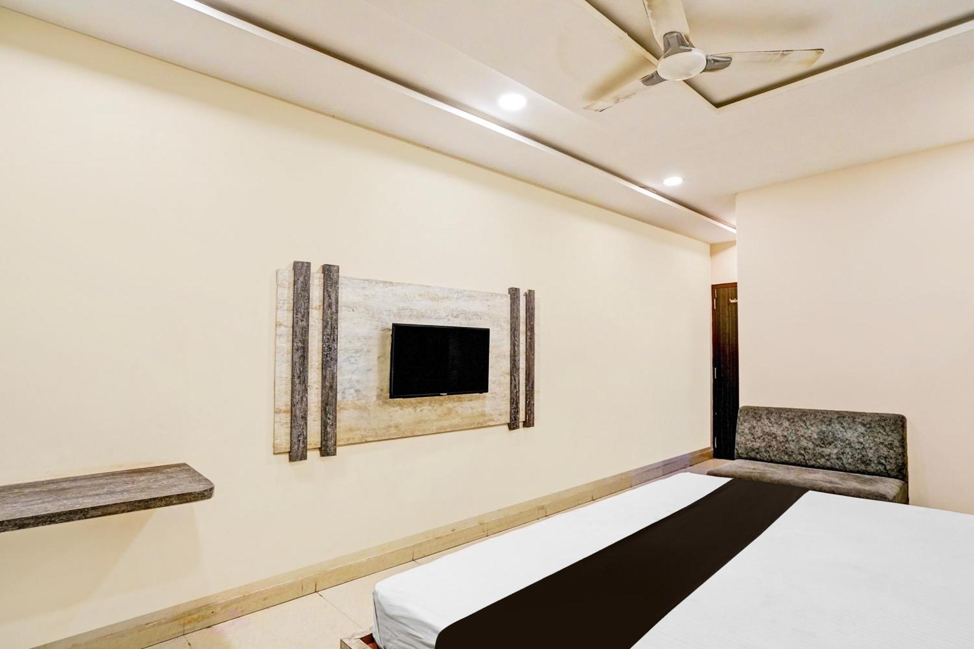 Super Hotel O Shri Shiva Palace Rāipur Εξωτερικό φωτογραφία