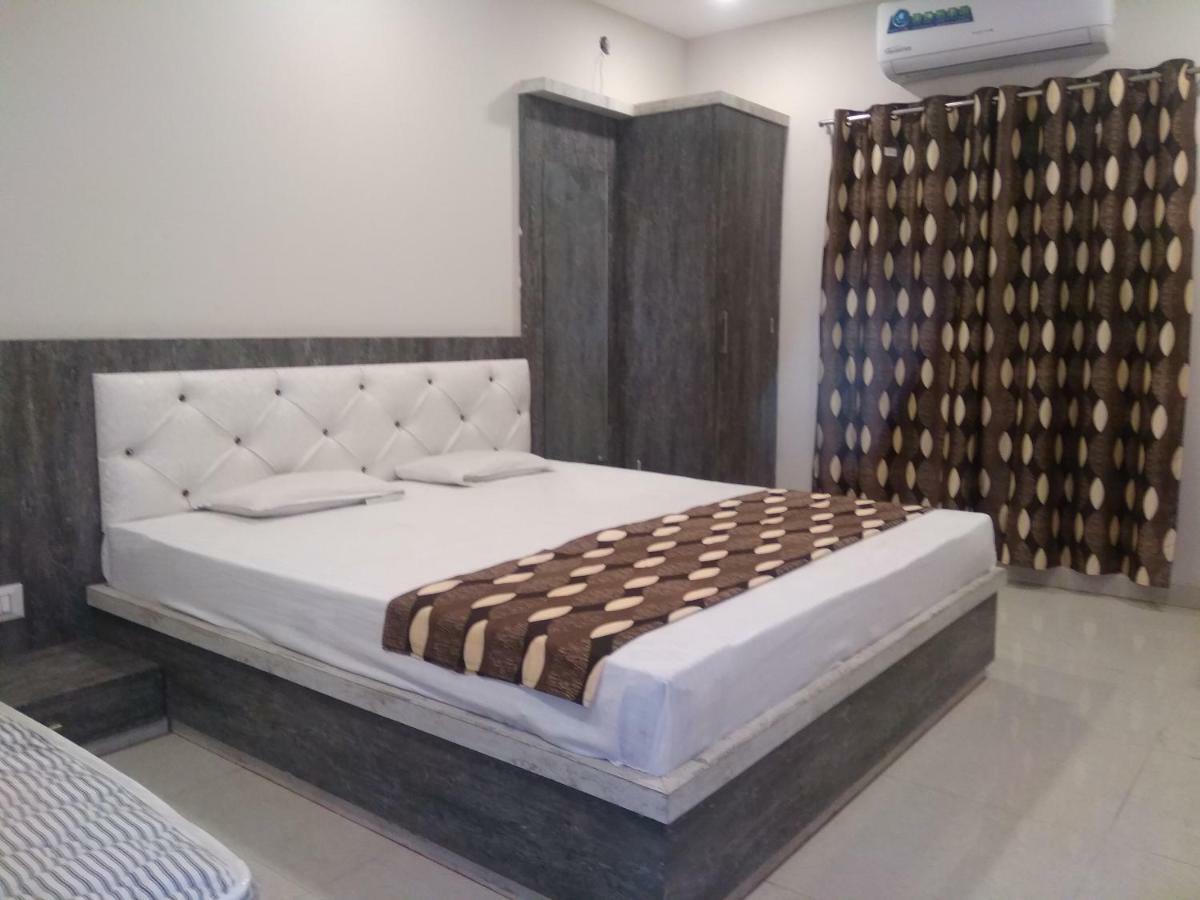 Super Hotel O Shri Shiva Palace Rāipur Εξωτερικό φωτογραφία