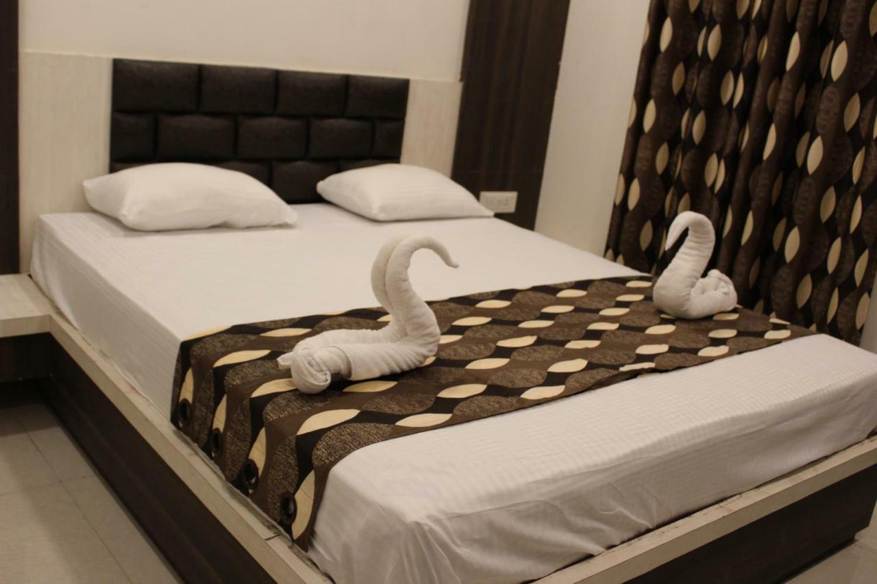 Super Hotel O Shri Shiva Palace Rāipur Εξωτερικό φωτογραφία