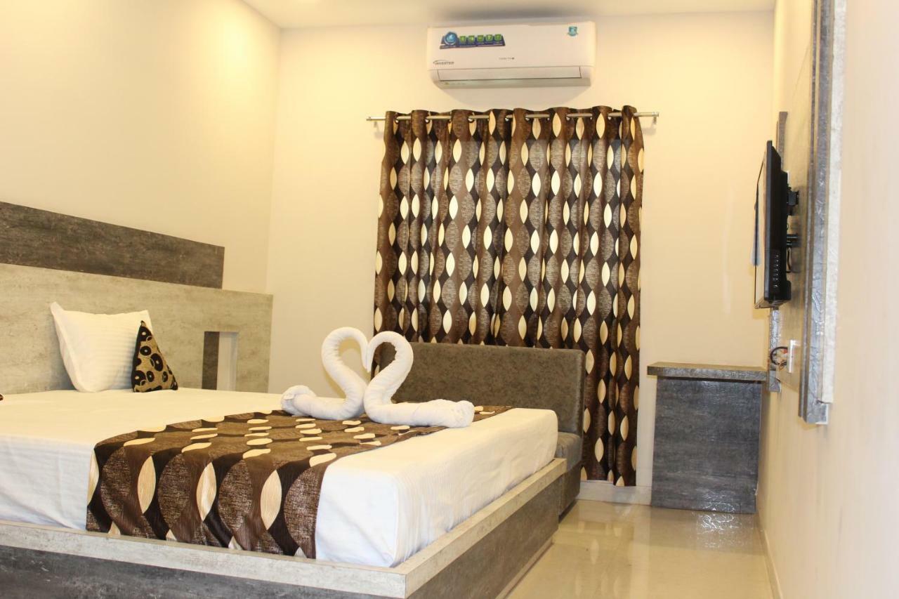 Super Hotel O Shri Shiva Palace Rāipur Εξωτερικό φωτογραφία
