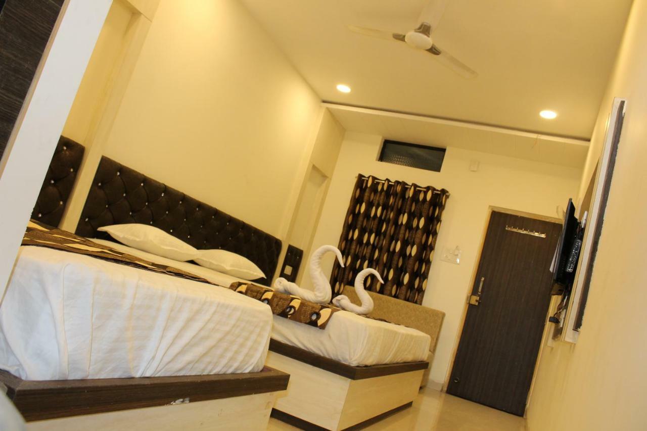 Super Hotel O Shri Shiva Palace Rāipur Εξωτερικό φωτογραφία