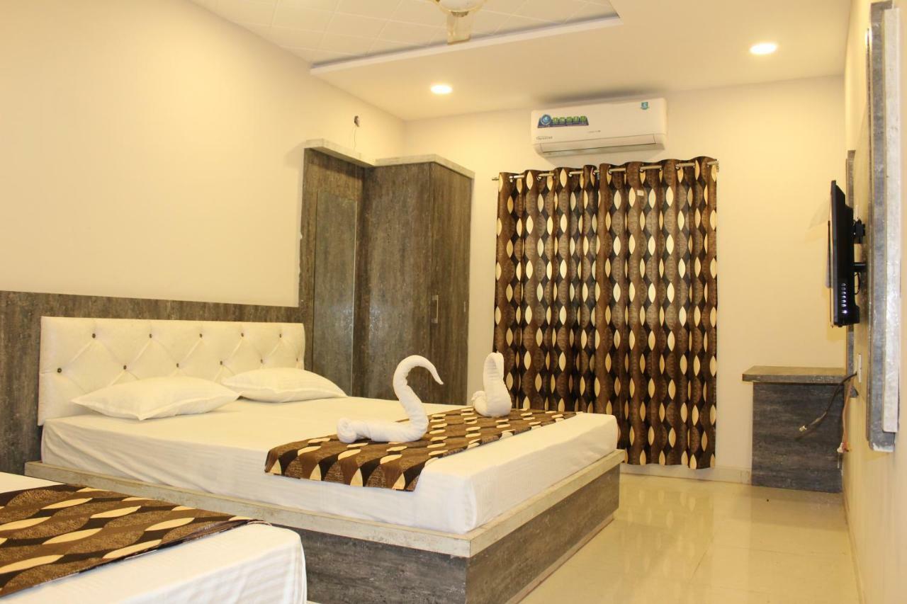 Super Hotel O Shri Shiva Palace Rāipur Εξωτερικό φωτογραφία