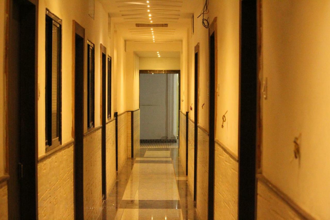 Super Hotel O Shri Shiva Palace Rāipur Εξωτερικό φωτογραφία