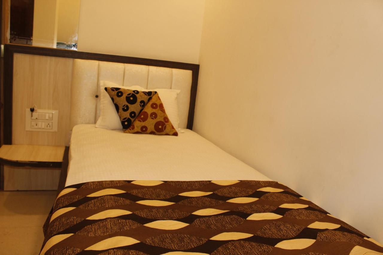 Super Hotel O Shri Shiva Palace Rāipur Εξωτερικό φωτογραφία